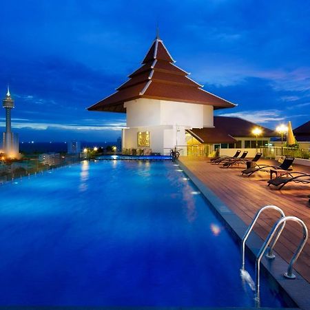 Aiyara Grand Hotel Pattaya Esterno foto