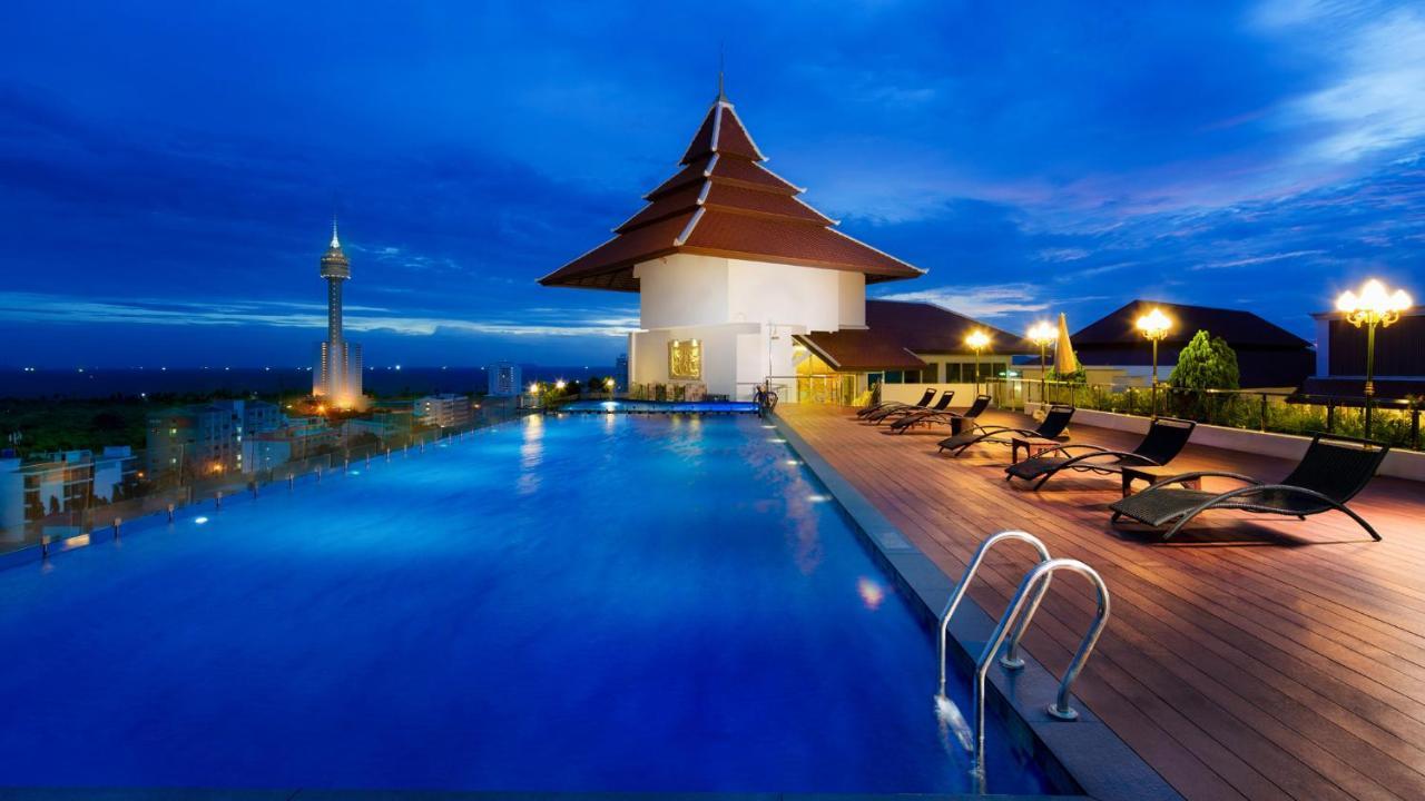 Aiyara Grand Hotel Pattaya Esterno foto