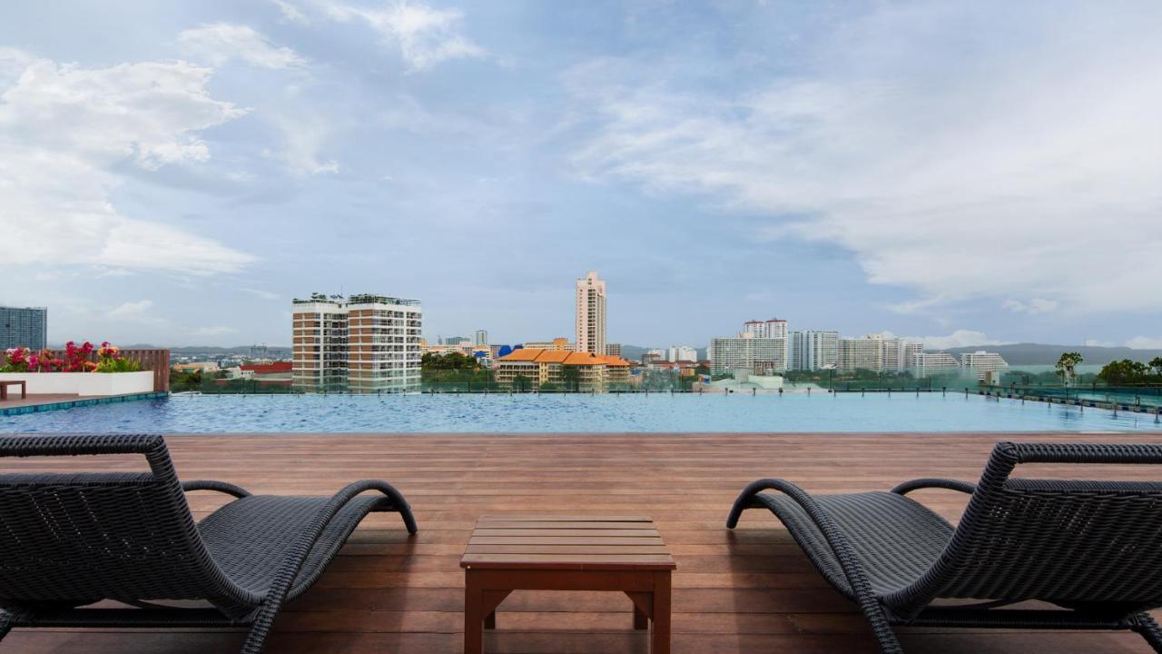 Aiyara Grand Hotel Pattaya Esterno foto